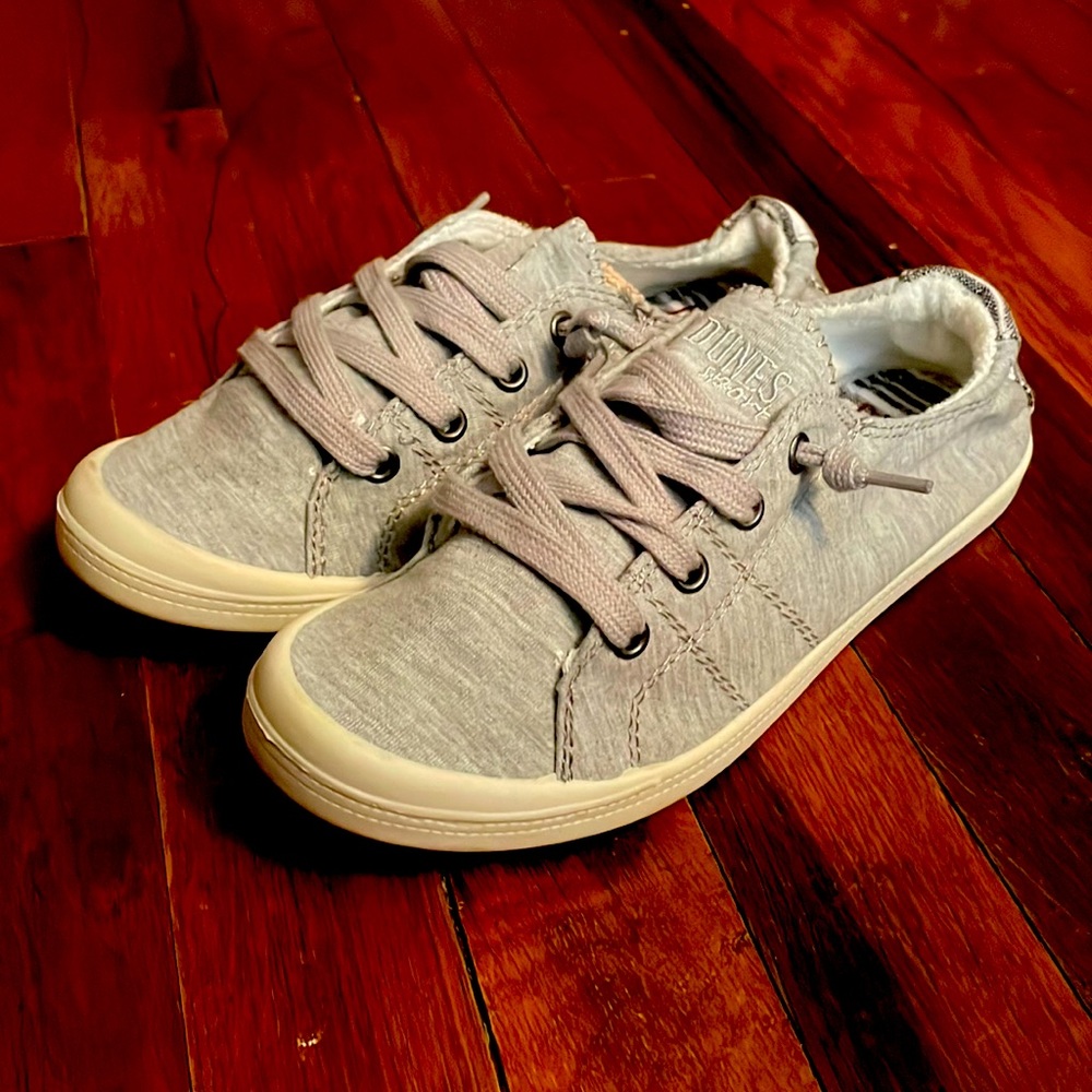 Dunes Sport Women’s Reese Canvas Sneaker Size 7